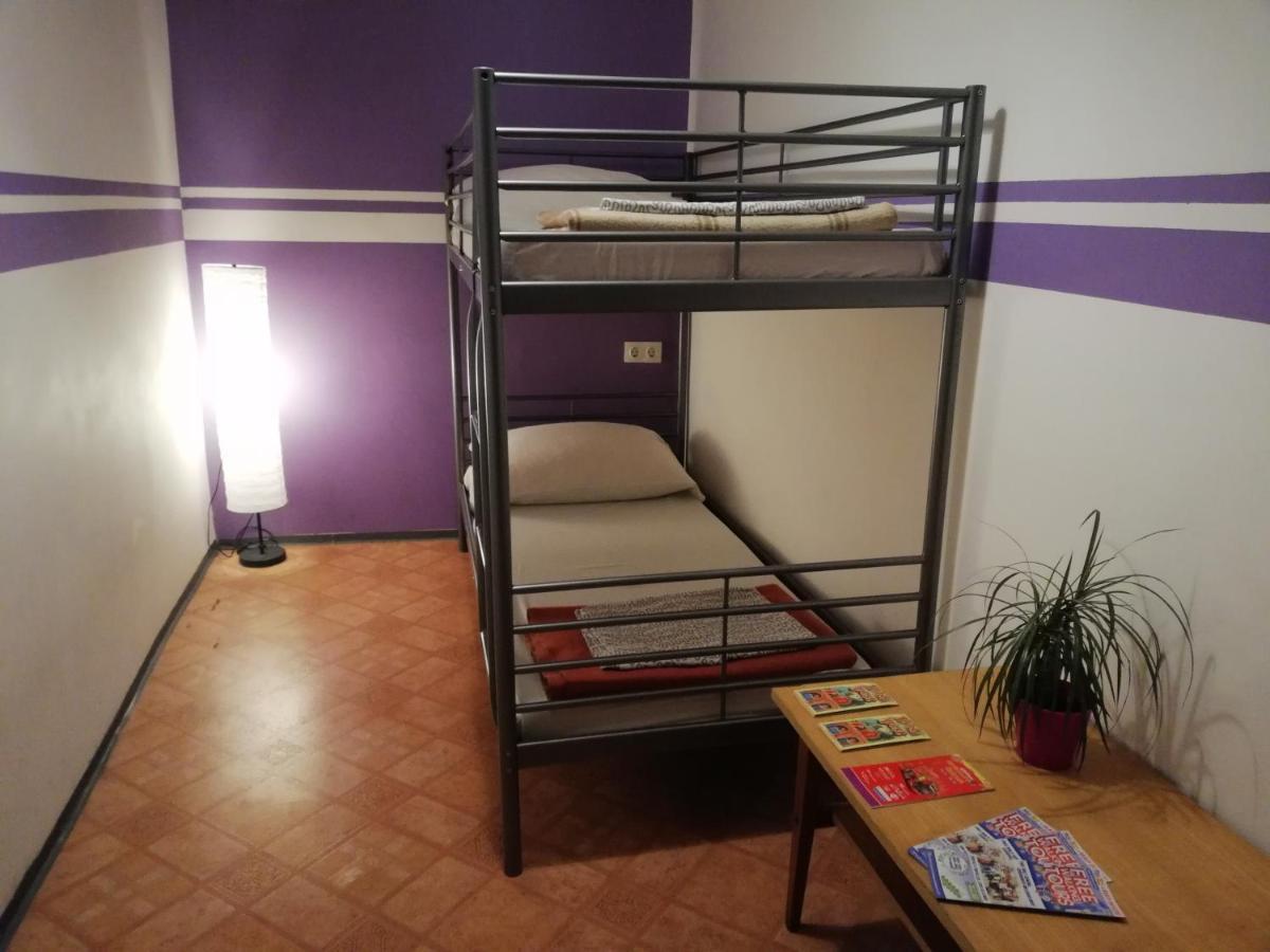 Budapest Party Hostel At Udvarom Экстерьер фото